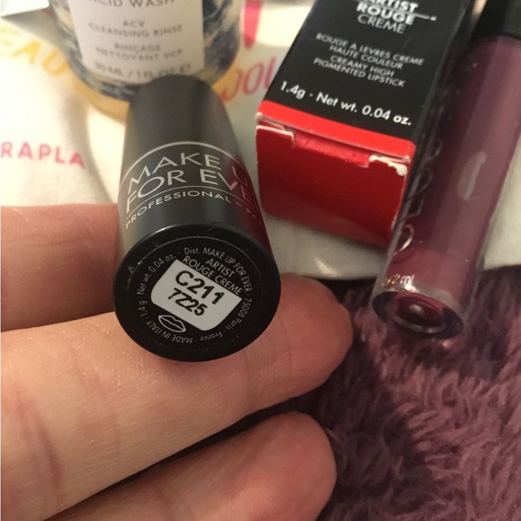 Brand New High End Make-Up Bundle - Picture 3 of 16